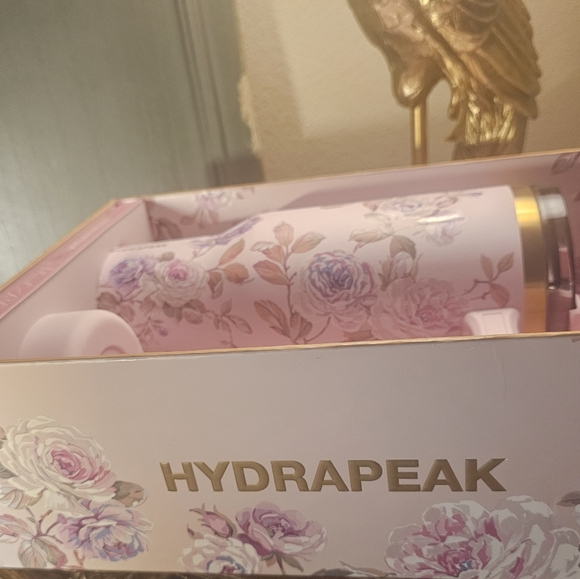 Hydrapeak Floral Tumbler with Lid - Pink and Gold - Picture 10 of 12